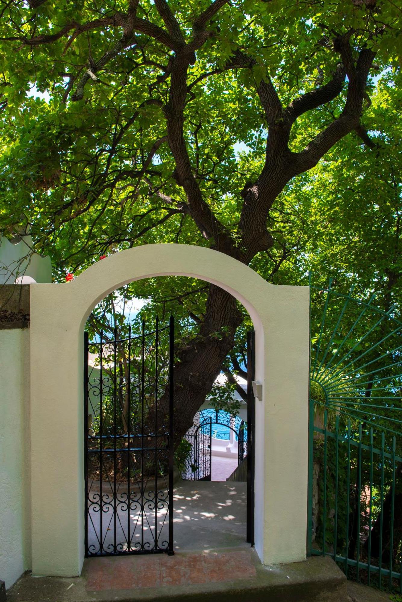 Villa Santa Chiara Positano Suites Екстер'єр фото