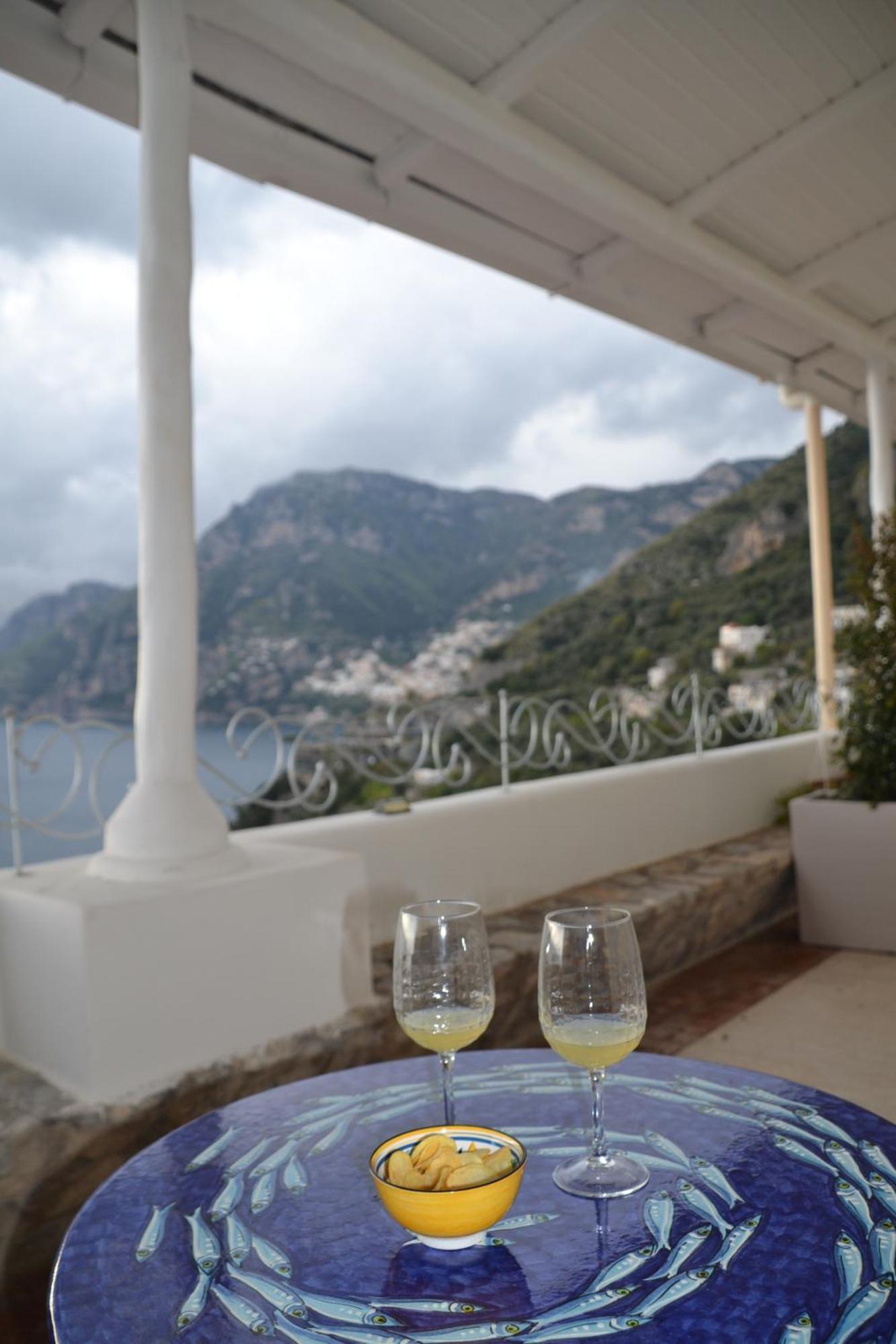 Villa Santa Chiara Positano Suites Екстер'єр фото