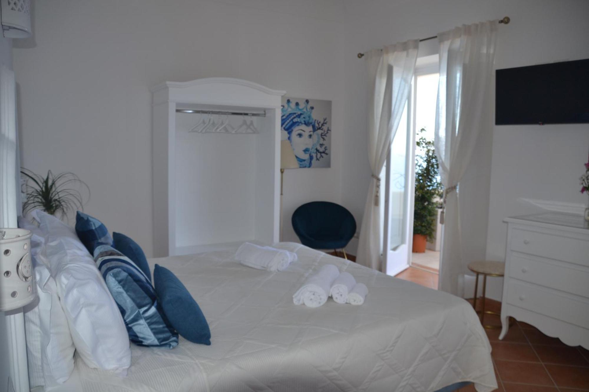 Villa Santa Chiara Positano Suites Екстер'єр фото