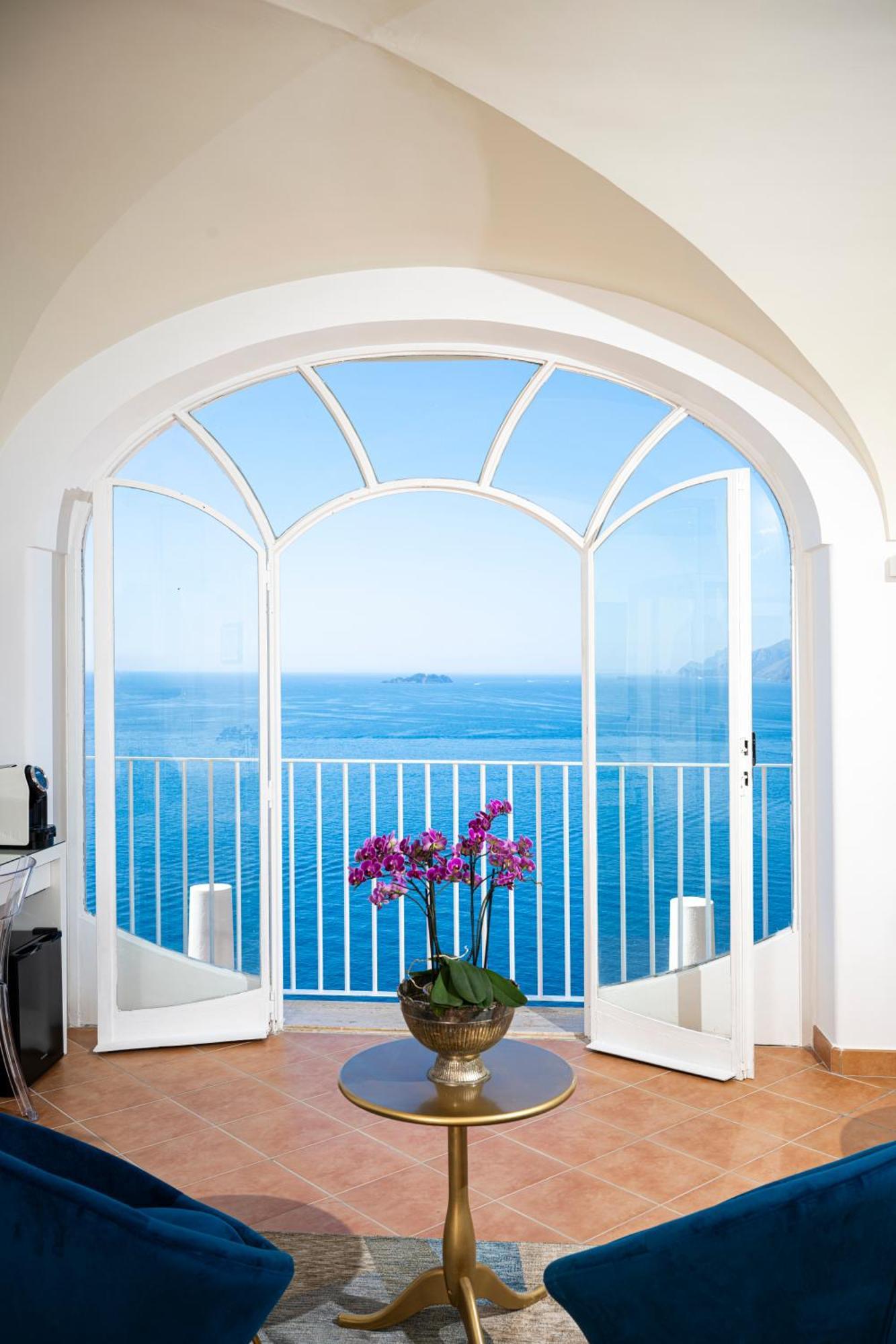 Villa Santa Chiara Positano Suites Екстер'єр фото